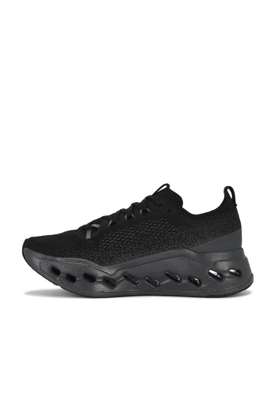 On Cloudsurfer Max In Black