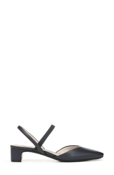 Lifestride Wide Width Lainey Pump In Black