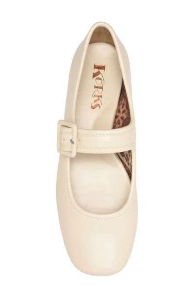 Korks Portia Flat In White