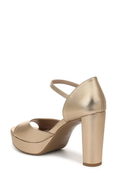 Naturalizer Novi Platform Sandal In Multi
