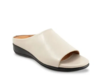 Softwalk Turner Wedge Sandal In Multi