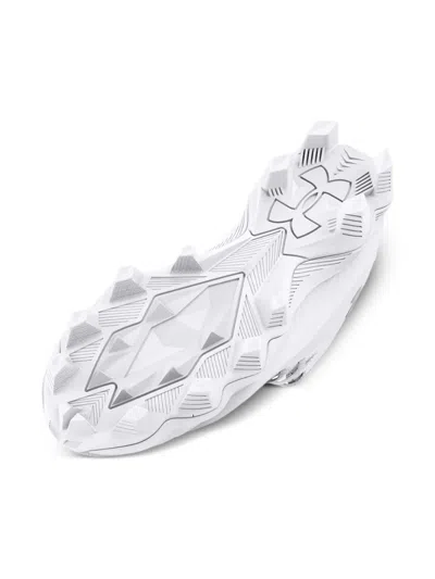 Under Armour 스포트라이트 프랜차이즈 4 Rm "화이트/메탈릭 실버" 클리츠 In White
