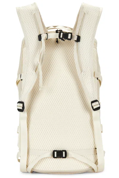 On Speed Pack 18l Lite In White