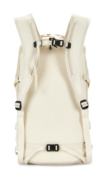 On Speed Pack 18l Lite In White