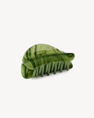 Machete Crescent Claw Algae In Green