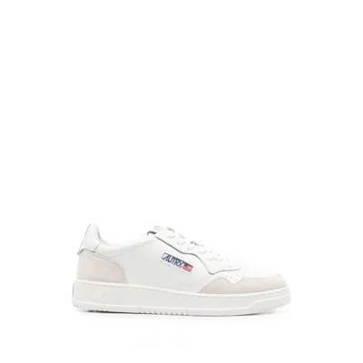 Autry Medalist Perforated Sneakers In White