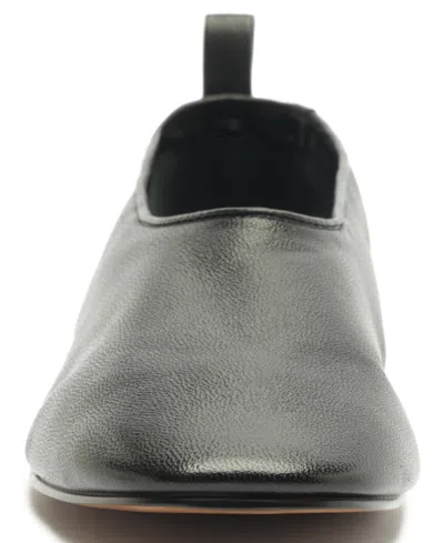 Schutz Hadley Flat In Black