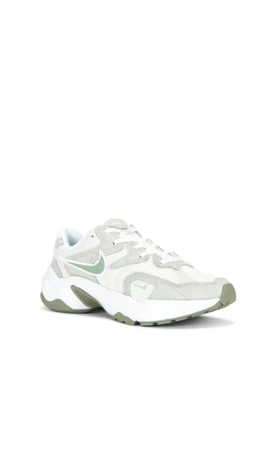 Nike Al8 Sneaker In White