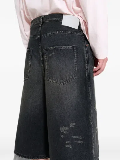 Ssstein Distressed-effect Shorts In Black