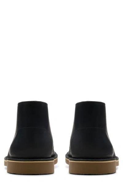 Clarks Shepton Chukka Boot In Black