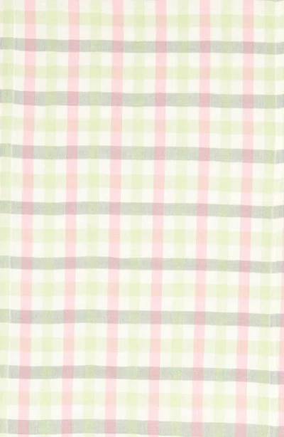 Heather Taylor Home Gingham Clover Table Runner In Pink