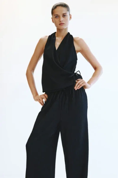 H&m Textured Drawstring Trousers In Black