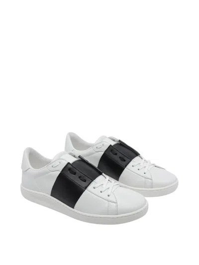 Valentino Garavani Minimalist Leather Sneakers With Contrasting Stripe Detail And Vlogo Signature In White