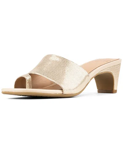 Donald Pliner Dalayna Toe Loop Sandal In Multi