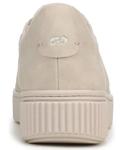 Naturalizer Turner Perforated Platform Sneaker In Neutral