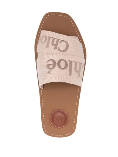 Chloé Woody Logo-print Sandals In Neutral