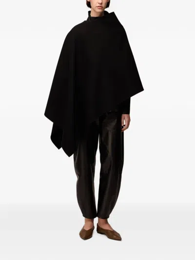Retori Virgin-wool Cape In Black