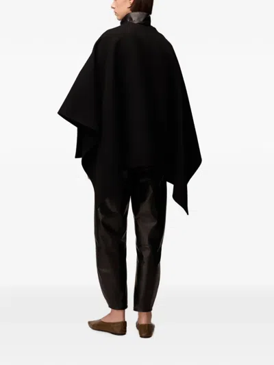 Retori Virgin-wool Cape In Black
