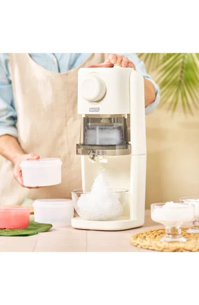 Dash Pro Shaved Ice Maker In Brown