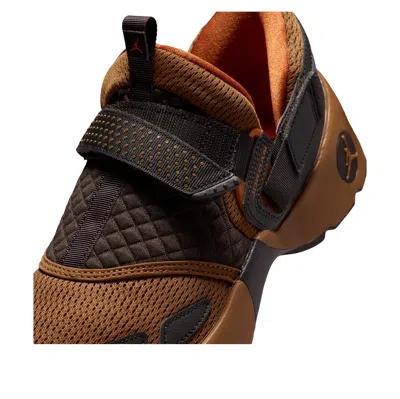 Jordan Trunner Lx Sneakers In Brown