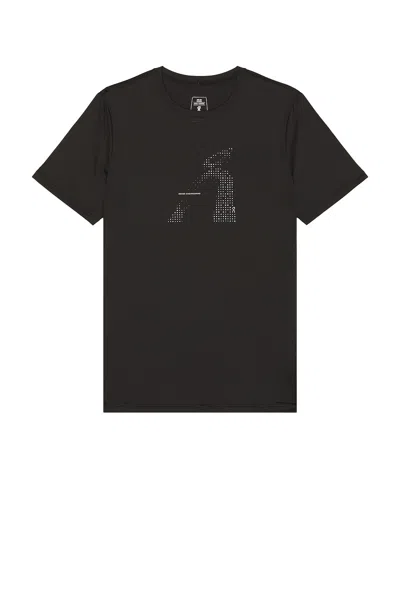 On Core-t Graphic In Black