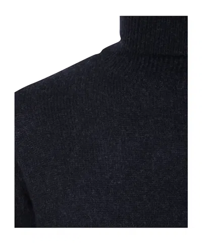 Nuur Long Sleeves Turtle Neck Sweater In Black