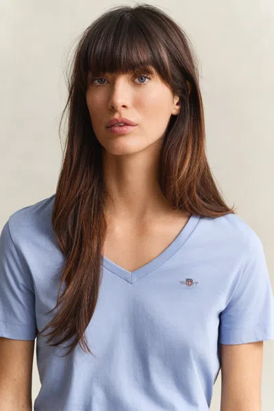 Gant Shield V-neck T-shirt In Blue