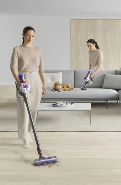 Dyson V8 Extra Vaccum In Multi
