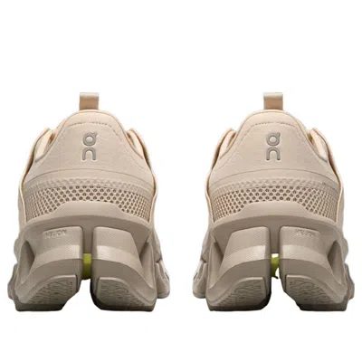 On Running Cloudswift Amps Sneakers In Neutral
