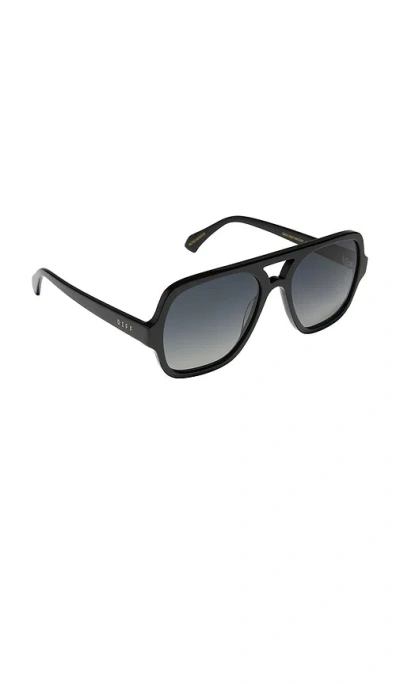Diff Eyewear Layton Sunglasses In White