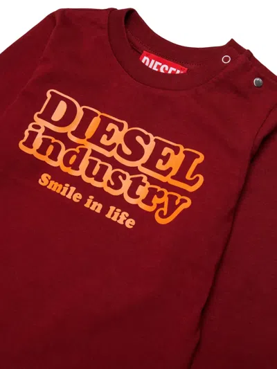Diesel Logo-print Shoulder-button T-shirt In Red