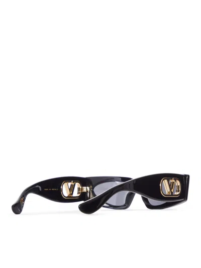 Valentino Vain Bold Vlogo Rectangular Sunglasses In Black