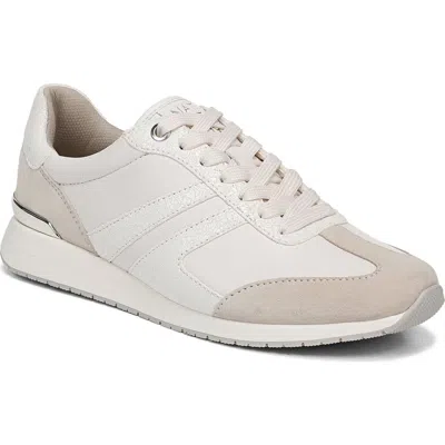 Naturalizer Lorena Sneaker In Neutral