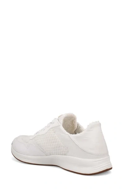 Taos Direction Sneaker In White