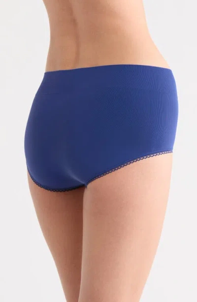 Wacoal Feeling Flexible Briefs In Blue