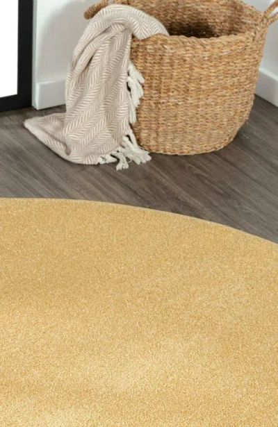 Jonathan Y Haze Solid Low-pile Round Area Rug In Neutral