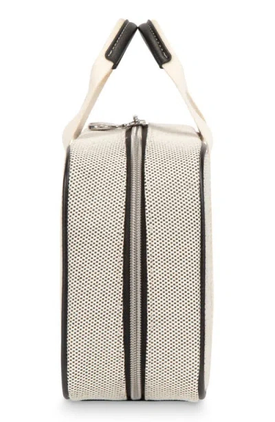 Stephanie Johnson ml Traveler In White