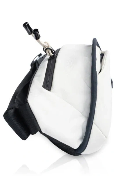 Wayb Unisex Belt Bag In White