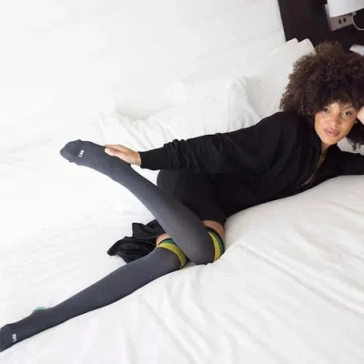 Las Loungewear Com-pressi-on Me Socks