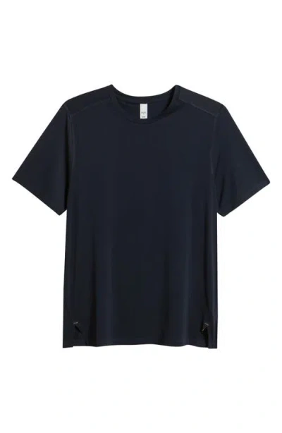 Rhone Endure T-shirt In Blue