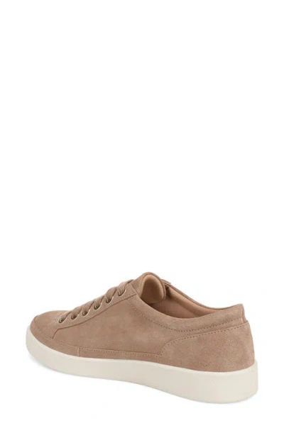 Vionic Winny Low Top Sneaker In Brown