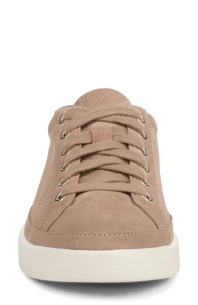 Vionic Winny Low Top Sneaker In Brown