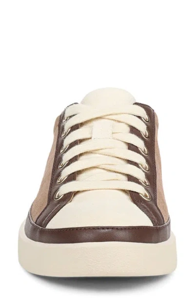 Vionic Winny Low Top Sneaker In Multi