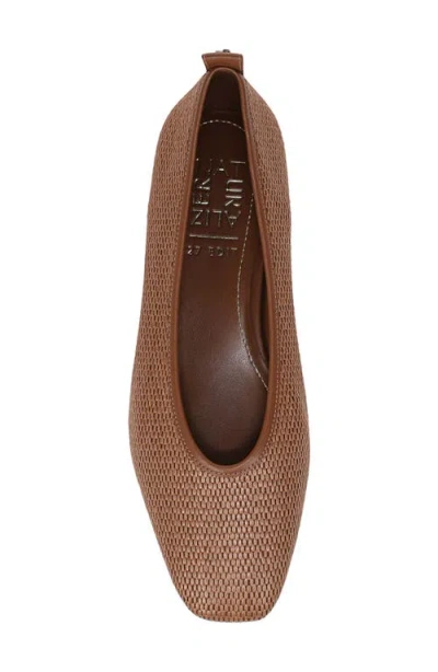 27 Edit Naturalizer Carla Flat In Brown