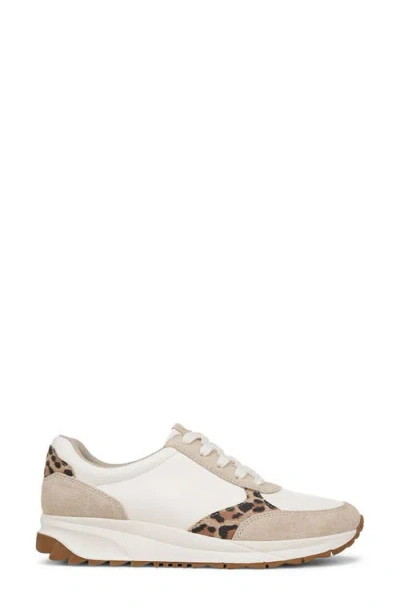 Naturalizer Shay Sneaker In Neutral