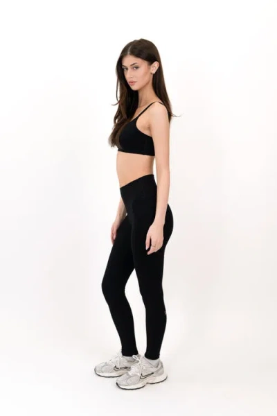 On/off Essentials The Core Legging In Black