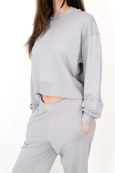 On/off Essentials The Solace Crew Neck Pullover In White