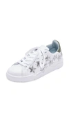 CHIARA FERRAGNI Heart Low Sneakers