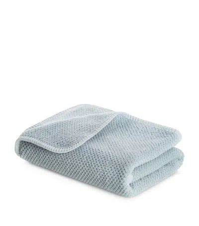 Graccioza Bee Waffle Bath Sheet In Blue