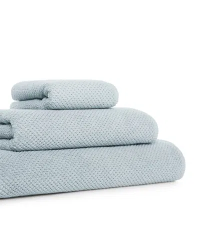 Graccioza Bee Waffle Bath Sheet In Blue